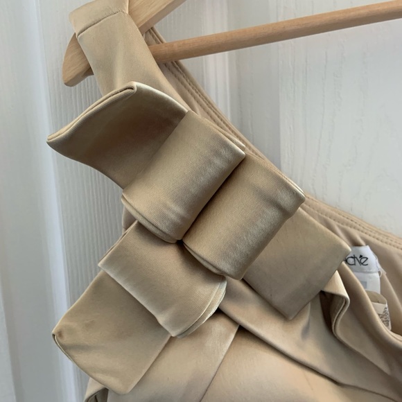 Gold Dress - Picture 2 of 8